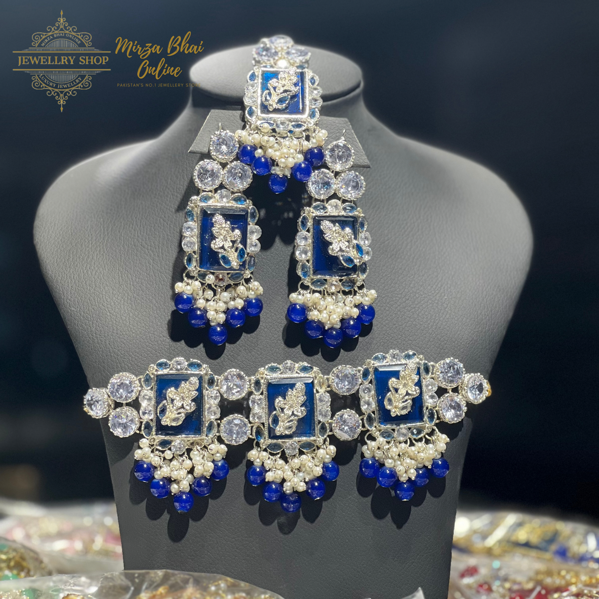 HEEBA'S NECKLACE (MBO-00230T)